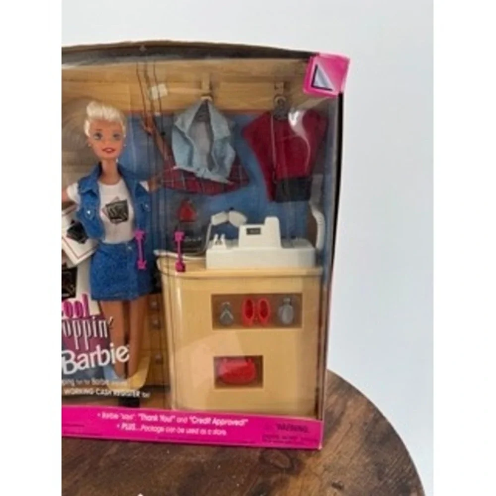 Vintage NEW Mattel 1997 Cool Shoppin Barbie Doll Playset Working Cash Register
